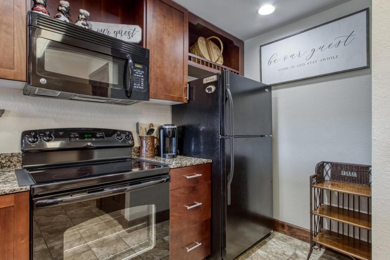 Gorgeous 2Bd 2Bth Condo With Mountain Views Pool Hot Tub Game Room Close To Parkway 비둘기 포지 외부 사진
